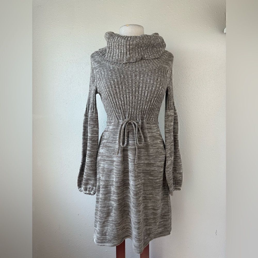 EUC Calvin Klein Women’s Knit Sweater Dress